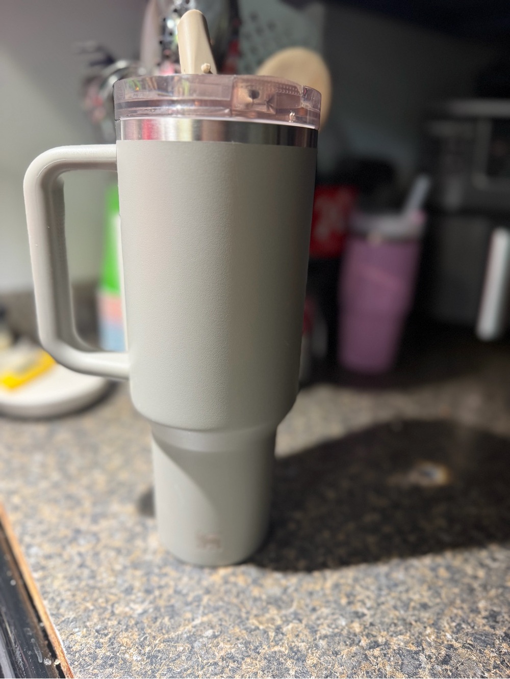 Stanley Quencher Flip Straw Tumbler - Picture 4 of 7